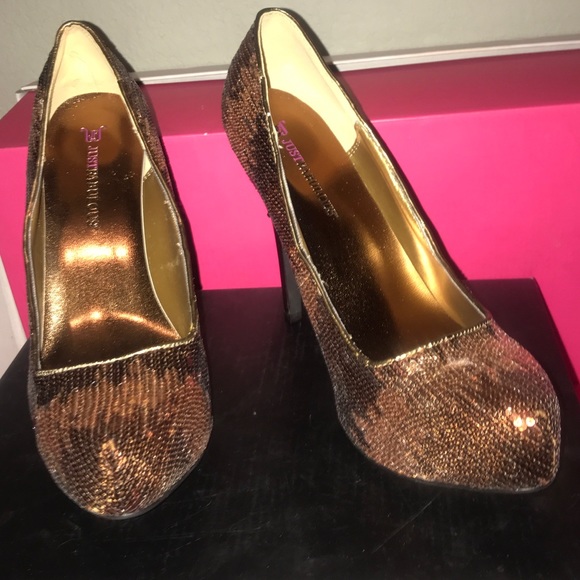 Shoedazzle bronze Sequinedstiletto heels NIB 9 - Picture 4 of 8
